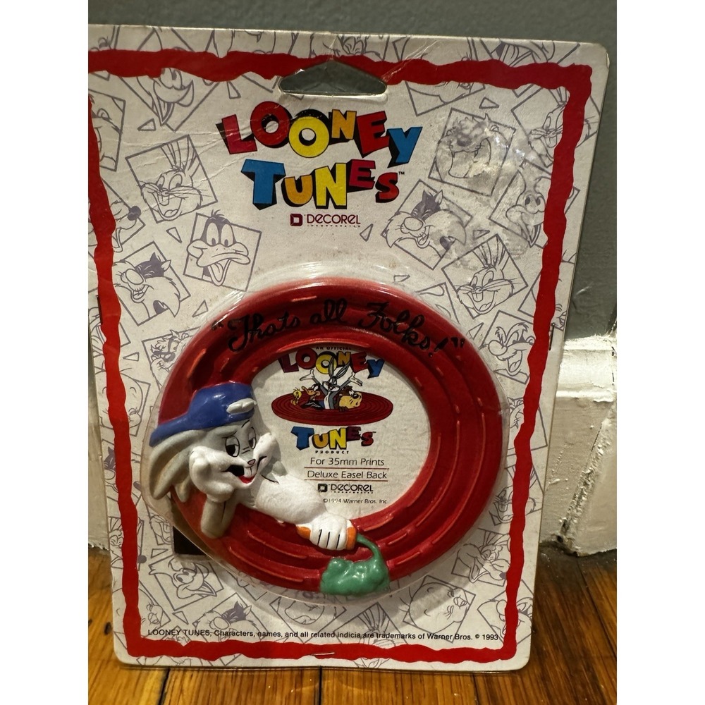 Vintage Looney Tunes Bugs Bunny Round Easel Back 35mm Print Photo Frame NEW 1994